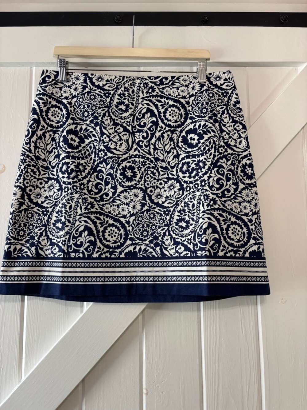 Talbots Navy & White Paisley Medallion A-Line Mini Skirt Feminine Size 12 - Picture 2 of 6